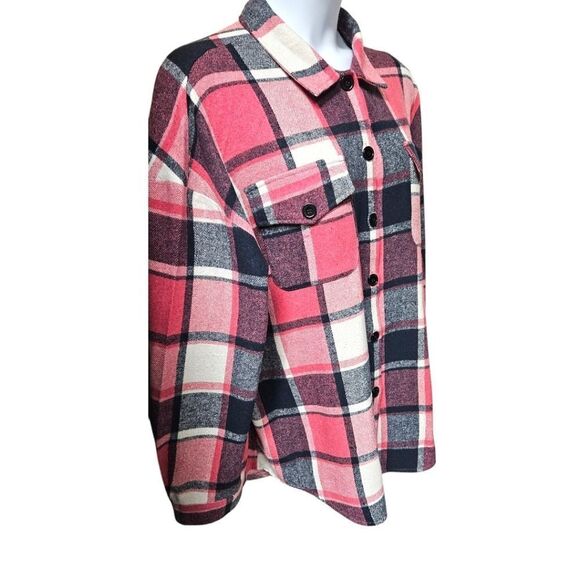 PLUS SIZE Women's Warm (Oversized) Multi Color Flannel Shacket Jacket. SIZE 20W - Picture 4 of 15